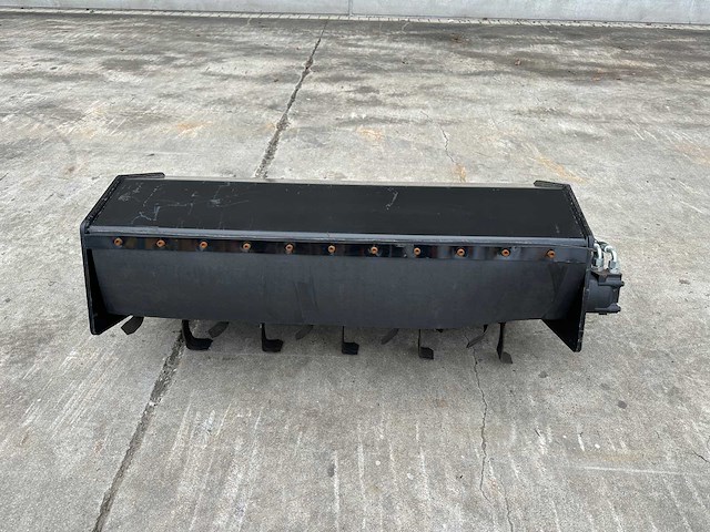 Giyi - 2025 - gy-xgj - grondfrees voor schranklader. - afbeelding 1 van  12