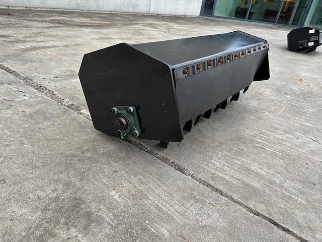 Giyi - 2025 - gy-xgj - grondfrees voor schranklader. - afbeelding 2 van  4