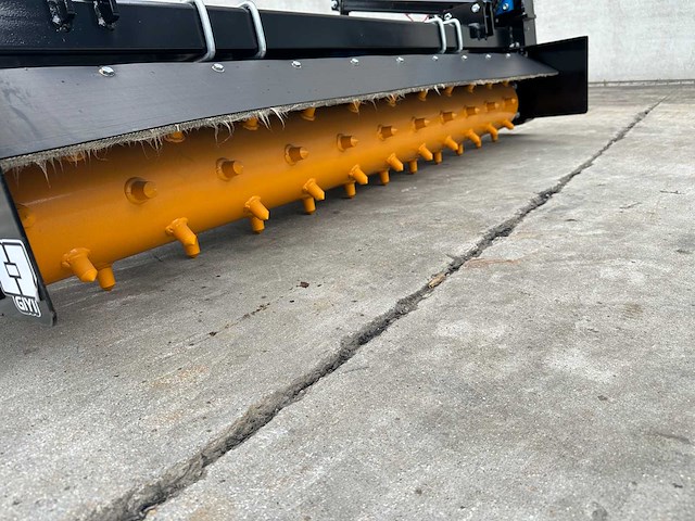 Giyi - 2026 - lpr71 - verticuteermachine - afbeelding 11 van  15