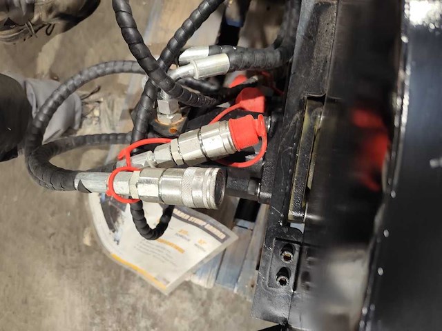 Giyi - diverse bosbouw - afbeelding 2 van  3