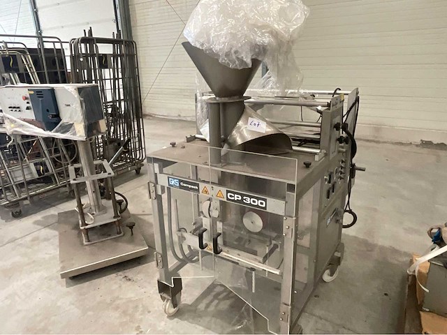 Gks verticale zakmachine cp300hs - afbeelding 1 van  8
