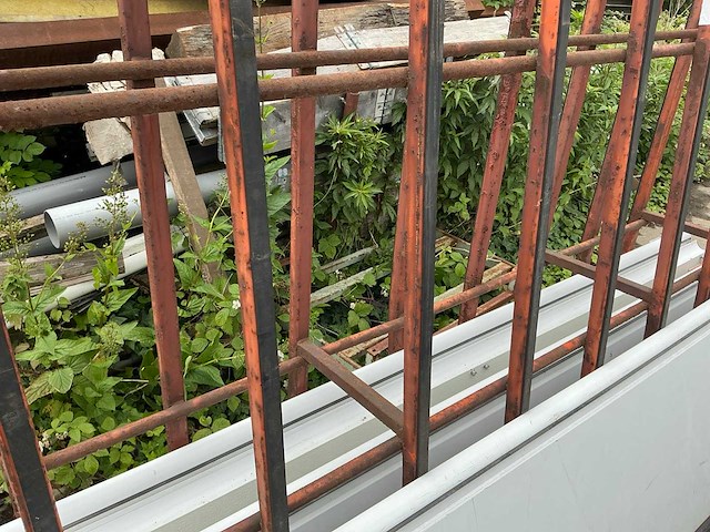 Glasbak met sectionale poort elementen - afbeelding 2 van  7