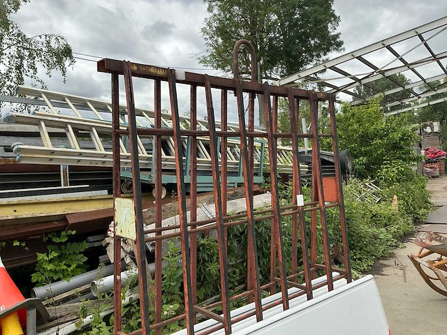 Glasbak met sectionale poort elementen - afbeelding 4 van  7
