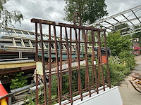 Glasbak met sectionale poort elementen - afbeelding 2 van  3