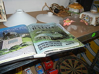 Glaskappen verlichting + oorlogsboek en oorlogsprent - afbeelding 2 van  3