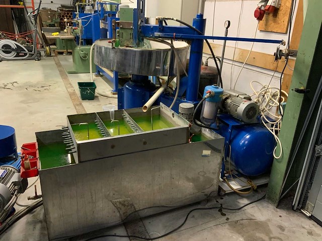 Glasslijpmachines met diamantschijf (2x) - afbeelding 12 van  17