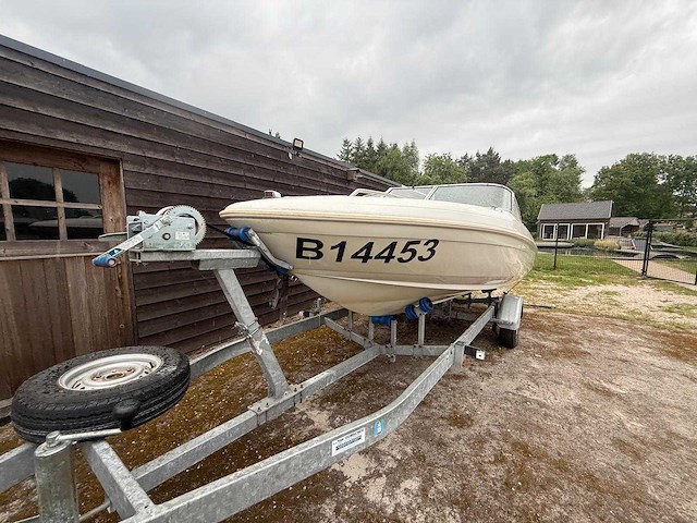 Glastron - 1995 - speedboot - afbeelding 16 van  17