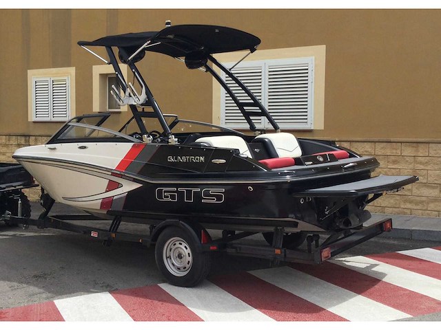 Glastron gts-boot - afbeelding 1 van  11