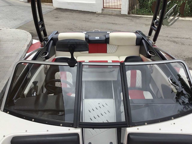 Glastron gts-boot - afbeelding 8 van  11