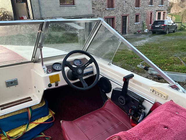 Glastron v-162 futura speedboot - afbeelding 14 van  55