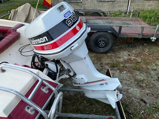 Glastron v-162 futura speedboot - afbeelding 24 van  55