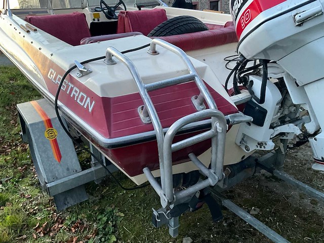 Glastron v-162 futura speedboot - afbeelding 30 van  55