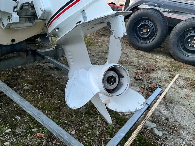 Glastron v-162 futura speedboot - afbeelding 37 van  55