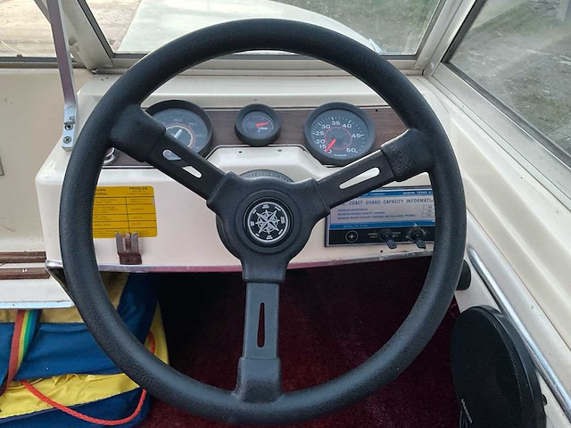 Glastron v-162 futura speedboot - afbeelding 1 van  18
