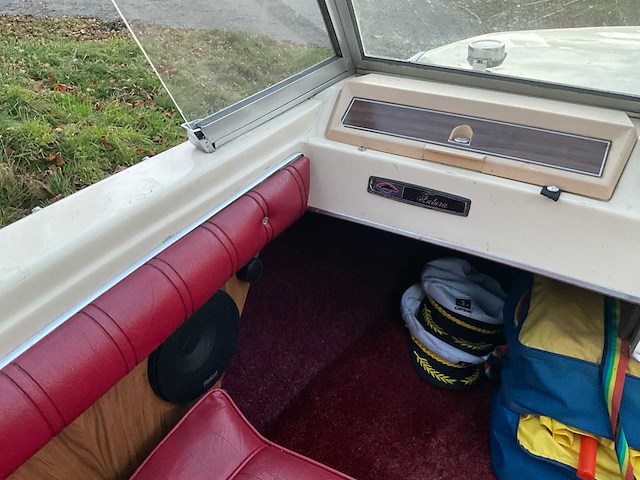 Glastron v-162 futura speedboot - afbeelding 2 van  18