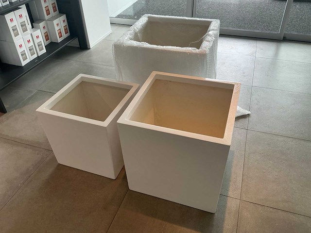 Glasvezel bloempot (3x) - afbeelding 1 van  6