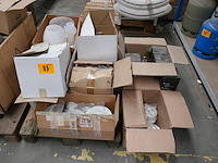 Glaswerk en porselein - afbeelding 1 van  9