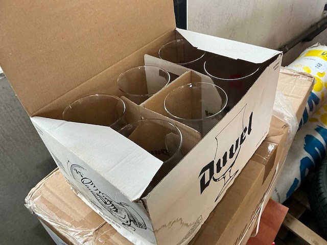 Glaswerk, soepkommen en diversen - afbeelding 6 van  11