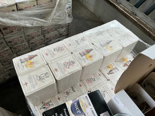 Glaswerk, soepkommen en diversen - afbeelding 11 van  11