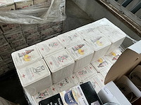 Glaswerk, soepkommen en diversen - afbeelding 11 van  11