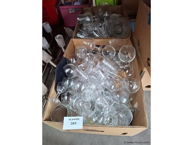 Glaswerk - afbeelding 1 van  2