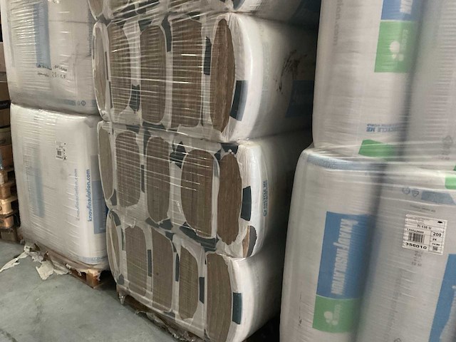 Glaswol plaat 10 cm dik 24 m2 ( 1/4 pal ) - afbeelding 2 van  3