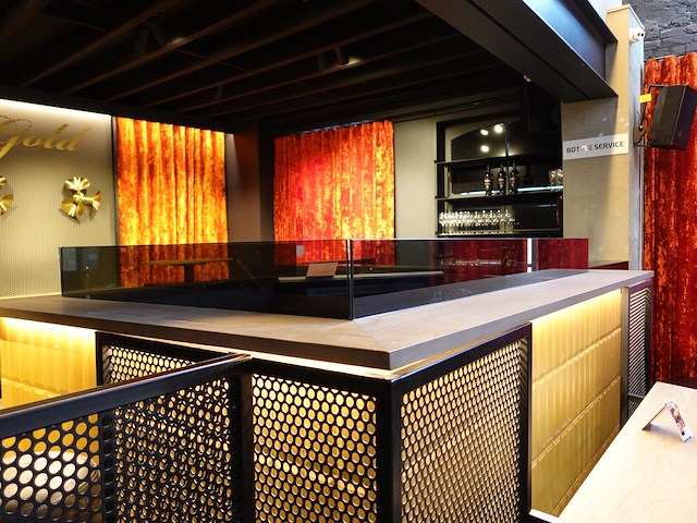 Glazen afscheiding - afbeelding 3 van  3