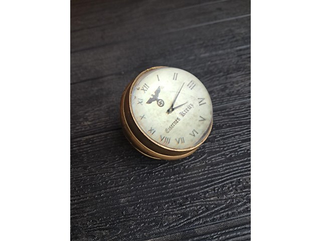 Glazen bol in koper en glas met uurwerk en duits ijzeren kruis uit 1939 - afbeelding 6 van  6