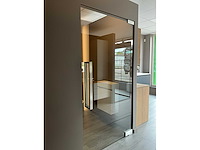 Glazen deur 180 ° - afbeelding 1 van  9