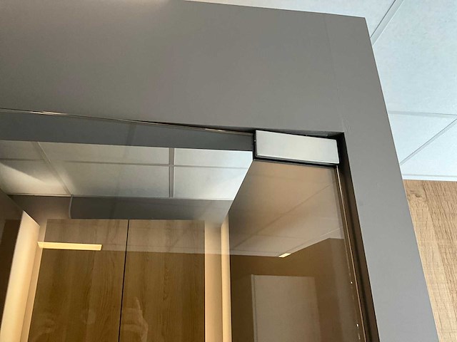 Glazen deur 180 ° - afbeelding 6 van  9