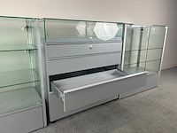 Glazen display kast - vitrinekasten (3x) - afbeelding 2 van  10