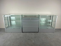 Glazen display kast - vitrinekasten (3x) - afbeelding 1 van  10