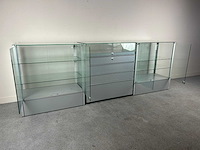 Glazen display kast - vitrinekasten (3x) - afbeelding 6 van  10