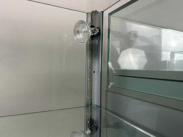 Glazen display kast - vitrinekasten (3x) - afbeelding 8 van  10