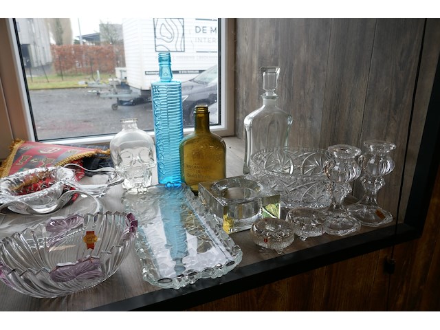 Glazen en chinese decoratie - afbeelding 4 van  4