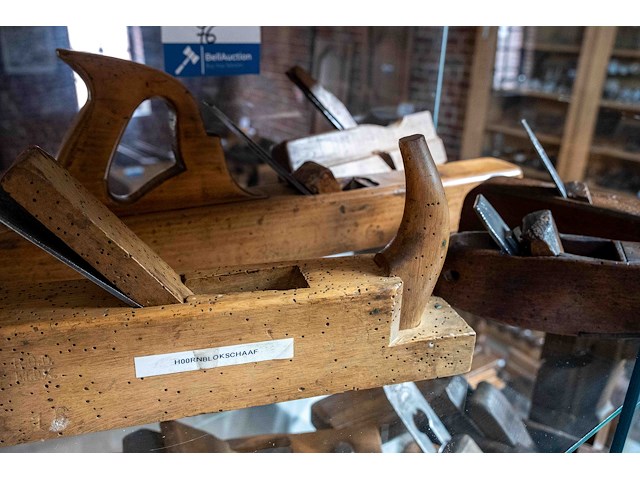 Glazen kast 1_schaven - afbeelding 1 van  2