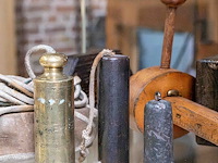 Glazen kast 1_schietloden, kruishout e.a. - afbeelding 3 van  9