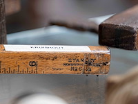 Glazen kast 1_schietloden, kruishout e.a. - afbeelding 8 van  9