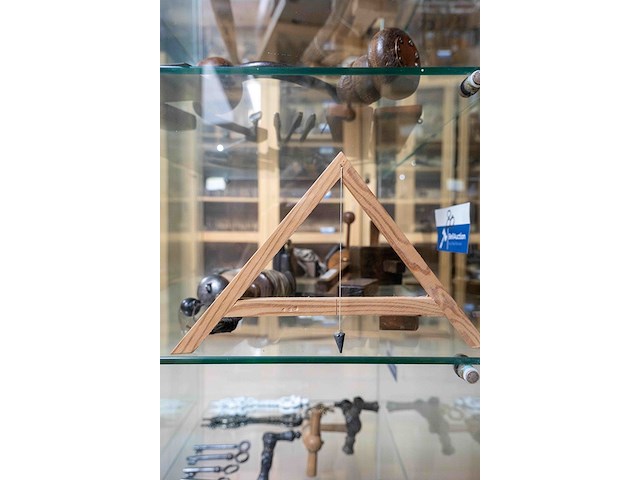 Glazen kast 1_schietloden, kruishout e.a. - afbeelding 9 van  9