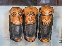 Glazen kast 3_houten boekenhouder e.a. - afbeelding 6 van  8