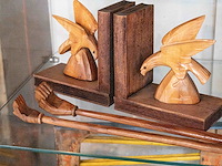 Glazen kast 3_houten boekenhouder e.a. - afbeelding 7 van  8