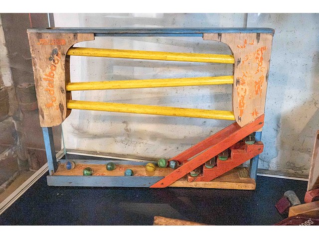 Glazen kast 3_houten speelgoed - afbeelding 5 van  6