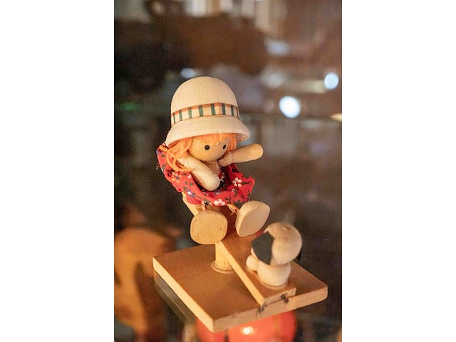 Glazen kast 3_kerst- en andere miniaturen - afbeelding 2 van  10