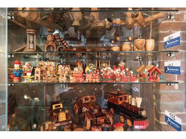 Glazen kast 3_kerst- en andere miniaturen - afbeelding 1 van  10