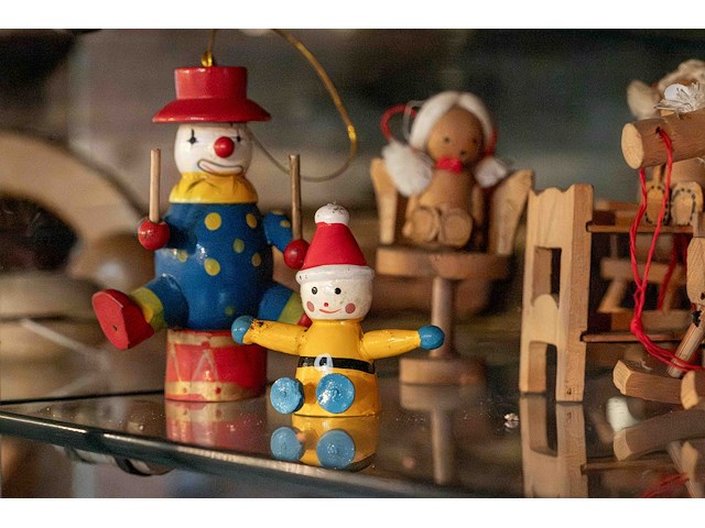 Glazen kast 3_kerst- en andere miniaturen - afbeelding 3 van  10