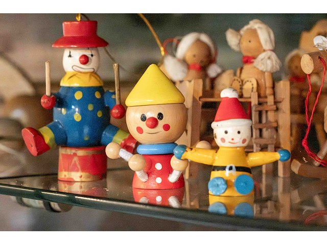 Glazen kast 3_kerst- en andere miniaturen - afbeelding 6 van  10