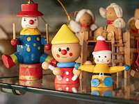 Glazen kast 3_kerst- en andere miniaturen - afbeelding 6 van  10