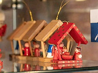 Glazen kast 3_kerst- en andere miniaturen - afbeelding 8 van  10