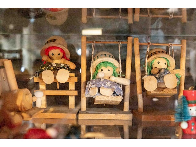 Glazen kast 3_kerst- en andere miniaturen - afbeelding 10 van  10