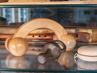 Glazen kast 3_speelgoed en muziek - afbeelding 5 van  5